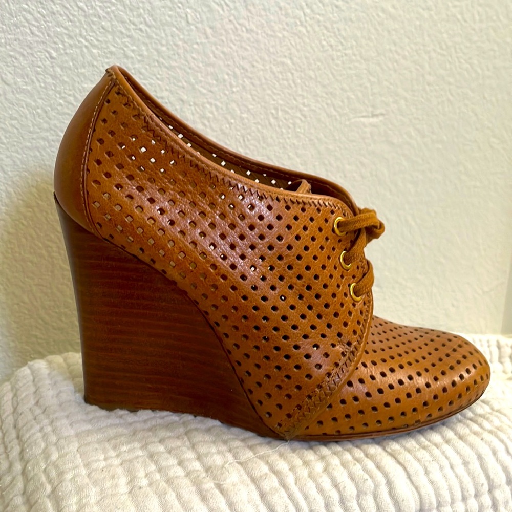 Tori Burch Retro Wedge